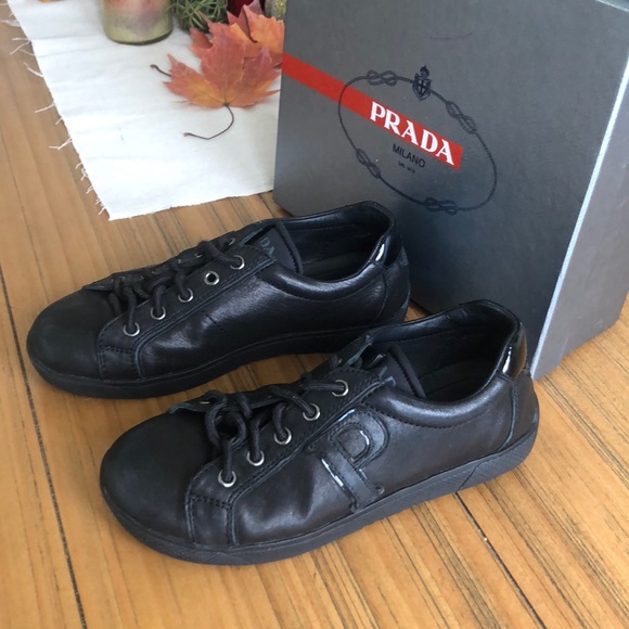 “Like New “classic Prada sneakers - Picture 2 of 5
